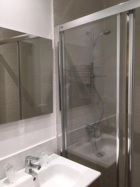 Guest house Goyal Pizarro Madrid